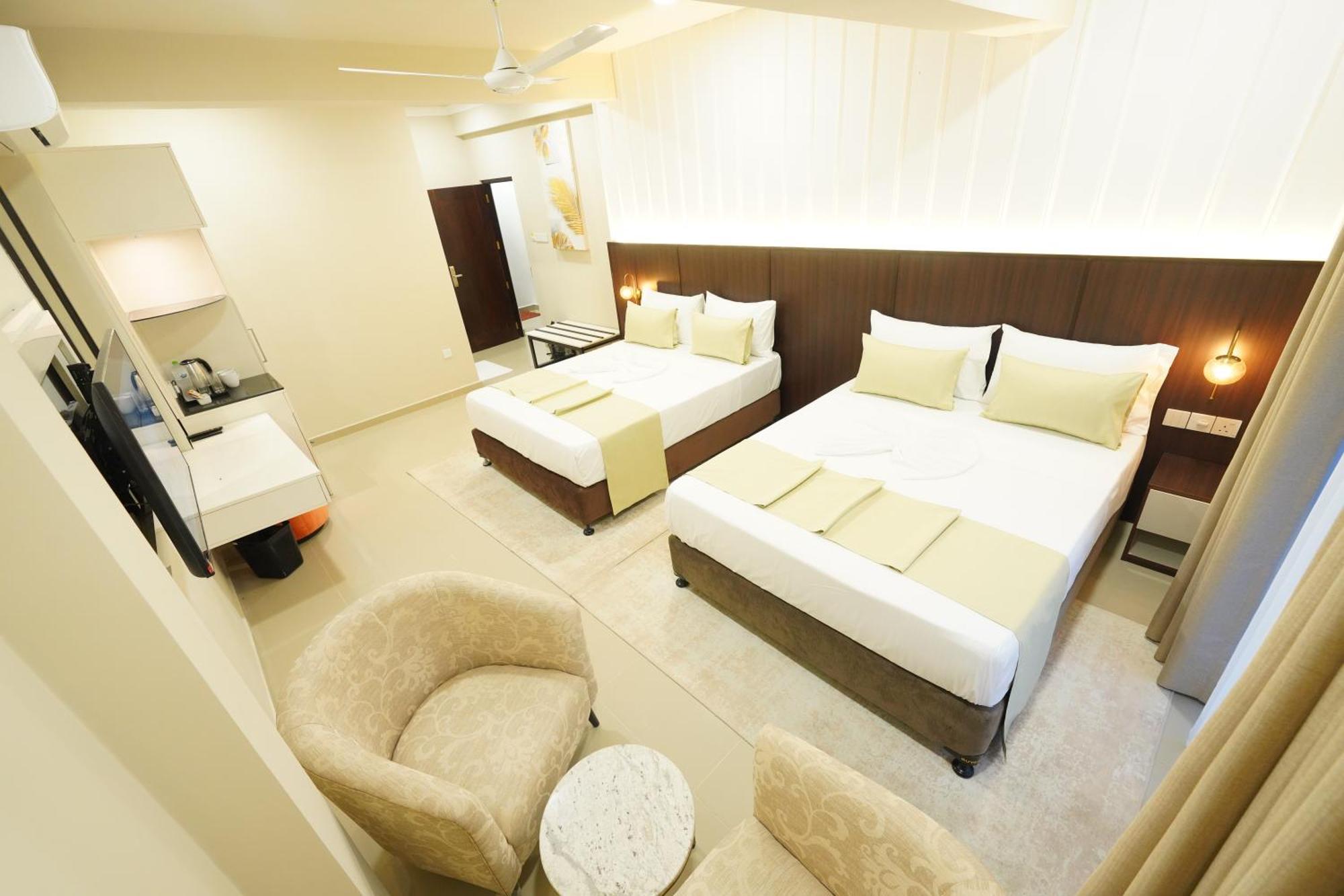 Hotel Grand Amanee 라트나푸라 외부 사진