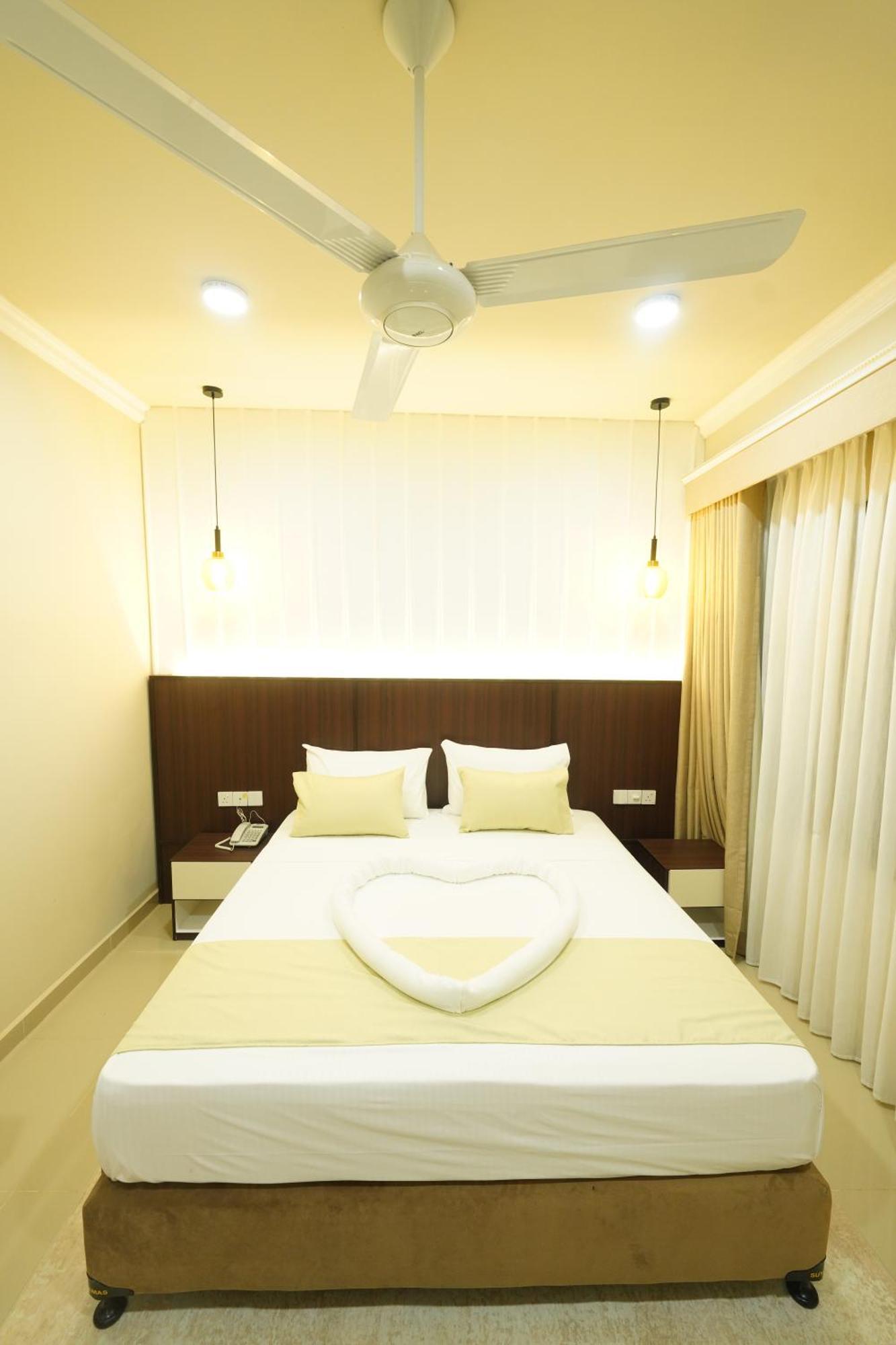 Hotel Grand Amanee 라트나푸라 외부 사진