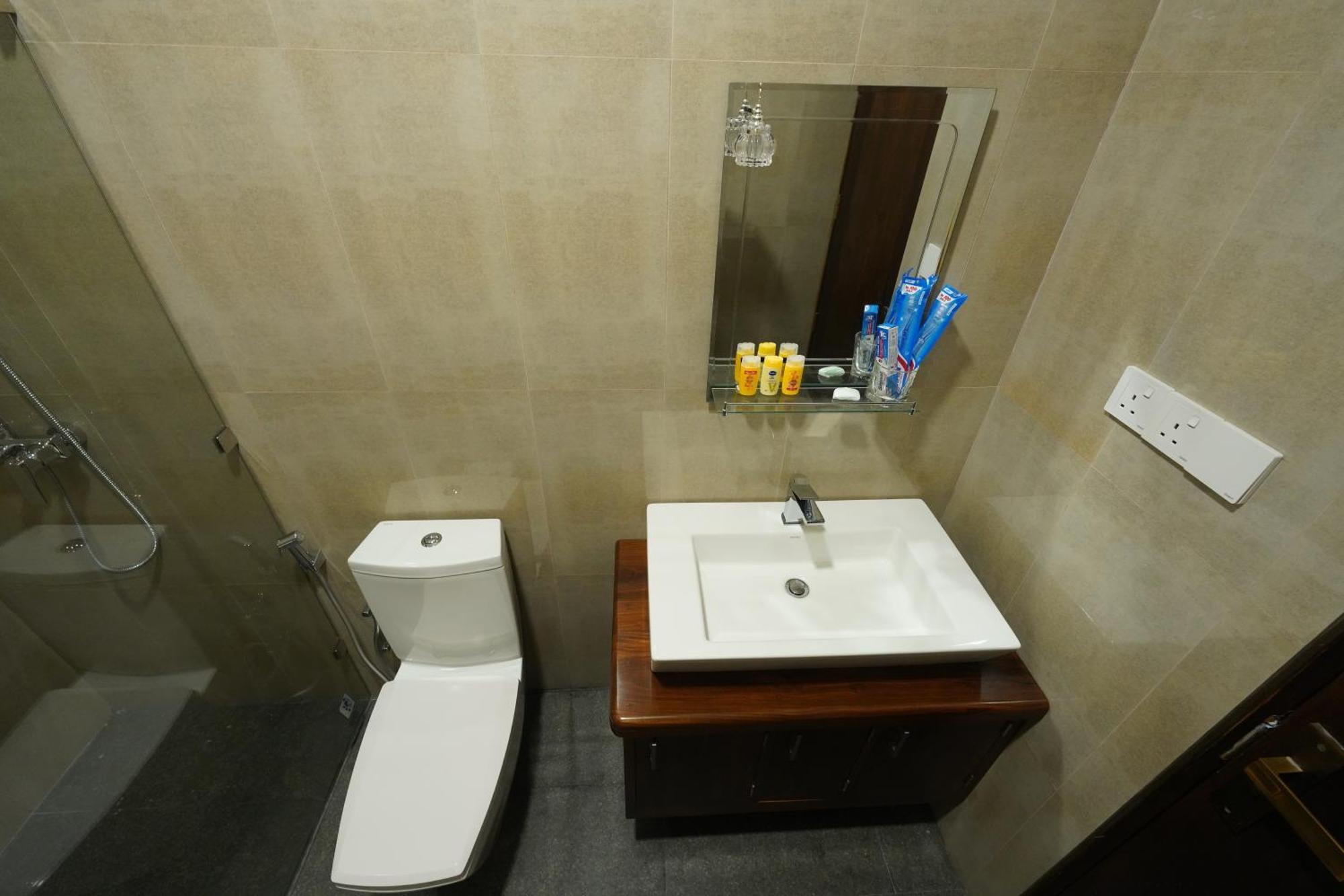Hotel Grand Amanee 라트나푸라 외부 사진